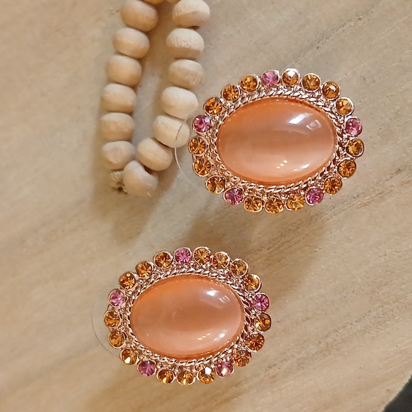 Jewelry - Womem's High Shine Gold and Pink Embellished Earrings Studs